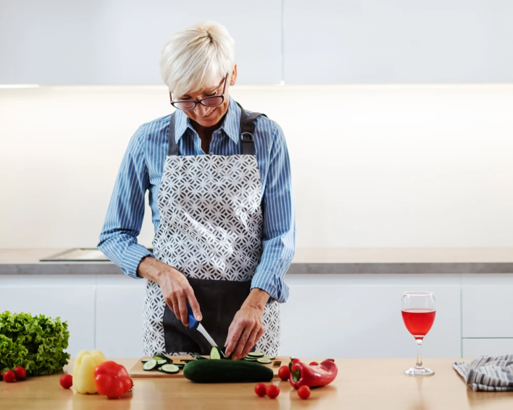 small kitchen cart with wheels